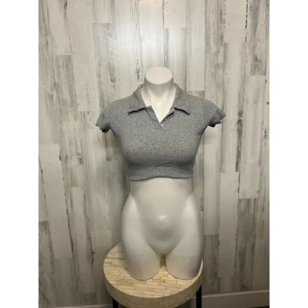 Gray crop top